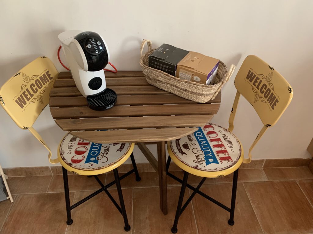 Alojamiento rural en alfafara - Ajedrea Cafetera