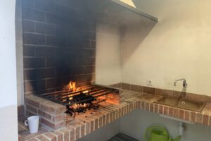 Alojamiento rural en Alfafara- barbacoa