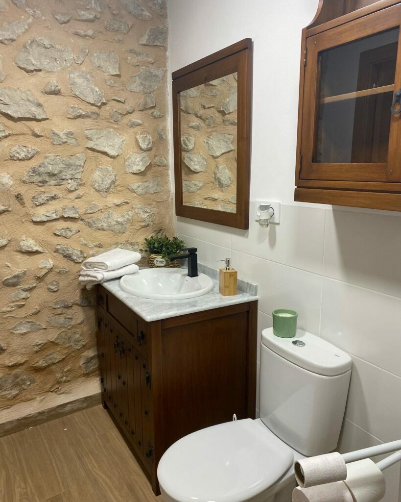 alojamiento rural en Alfafara- melisa lavabo