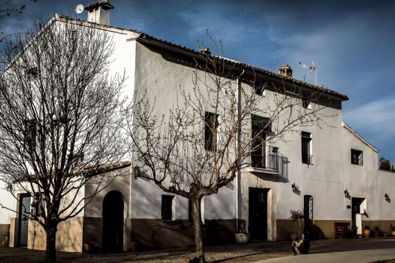 Alojamiento Rural Cerca de Valencia - casa blanca